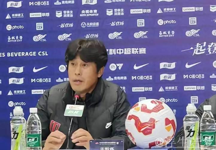 河南球迷指责裁判偏袒，徐正源无辜受牵连